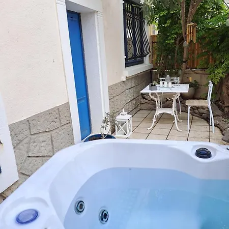 Semesterbostad Le De Valiere Sainte-Valière